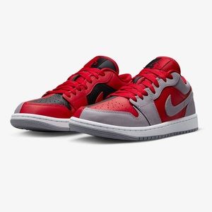Air Jordan 1 Low SE woman’s shoes
